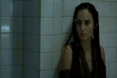 1x02 - Suelo bajo sus pies
