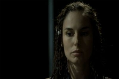 1x02 - Suelo bajo sus pies
