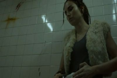 1x02 - Suelo bajo sus pies
